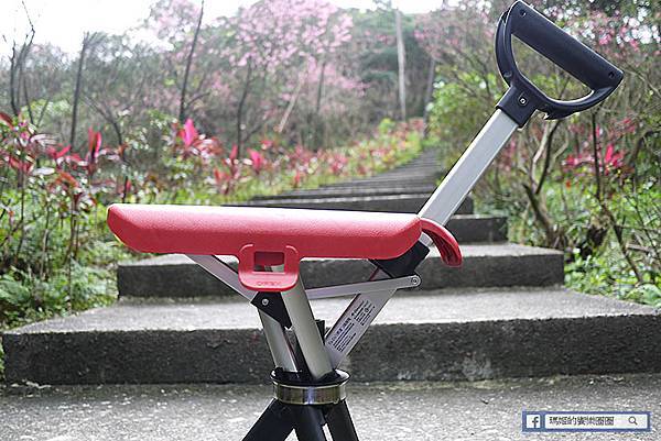 萬用手杖椅推薦【TA DA泰達隨身椅】一秒手杖變椅子~隨身拐杖椅登山健走超方便/最佳孝親禮就是它 萬用手杖椅推薦【TA DA泰達隨身椅】一秒手杖變椅子~隨身拐杖椅登山健走超方便/最佳孝親禮就是它