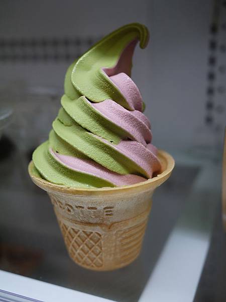 2014/0905  紅豆抹茶霜淇淋