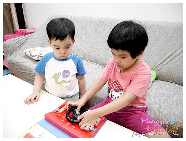 人類文化汽車方向盤玩具 (13).JPG 人類文化汽車方向盤玩具 (13).JPG