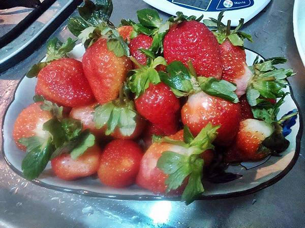 草莓.jpg 草莓.jpg