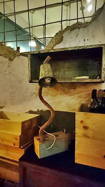 口舍土也方-手工檯燈.jpg 口舍土也方-手工檯燈.jpg