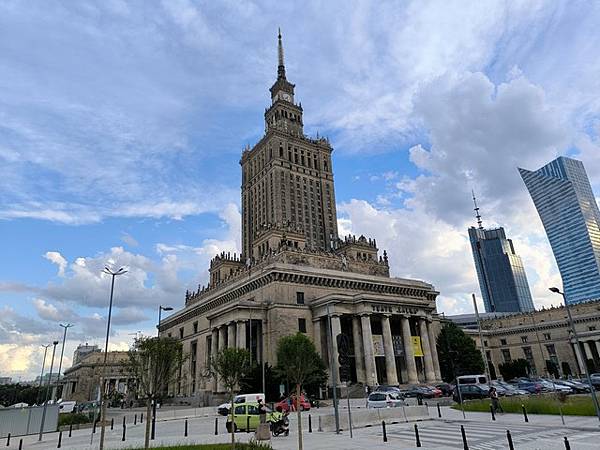 IMG_001科學文化宮(Palace of Culture and Science).jpg