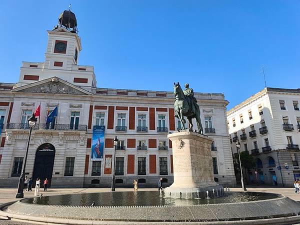 IMG_001太陽門廣場(Puerta del Sol).jpg