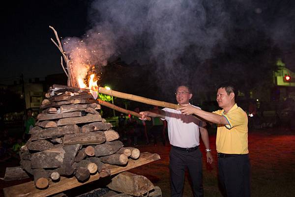 高雄阿蓮國小畢業活動+活動規劃+團康帶領+小隊輔導員+營火晚會主持人 (2).jpg 高雄阿蓮國小畢業活動+活動規劃+團康帶領+小隊輔導員+營火晚會主持人 (2).jpg