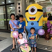 0729屏東統一超商開幕主持+小丑汽球表演+小小兵人偶出租 (3).JPG 0729屏東統一超商開幕主持+小丑汽球表演+小小兵人偶出租 (3).JPG