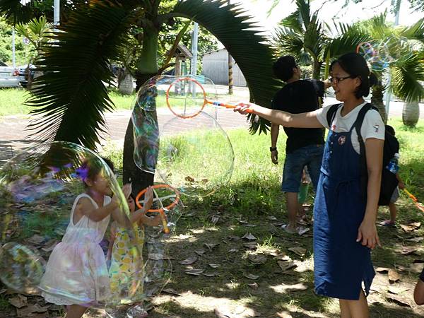 0727台南將軍據點_泡泡派對表演 (1).jpg