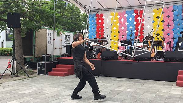 台南建案氣球佈置+小丑表演+特技表演立方體表演 (4).JPG