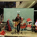 高雄堅山大世紀聖誕節晚會特技表演+小丑折氣球+樂團演唱 (9).JPG