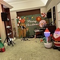 歐瑪聖絲聖誕Party主持人+魔術表演+樂團表演 (1).JPG