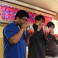 尾牙春酒舞台趣味競賽-喝啤酒比賽-喝飲料比賽 (4).JPG
