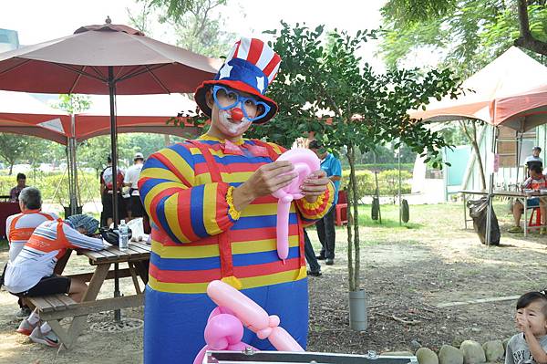 騎鐵馬遊客庄風情活動主持、默劇小丑、氣球小丑