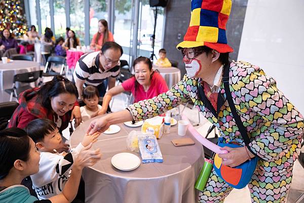 養心殿社區中秋活動魔術表演、氣球小丑、雙人樂團