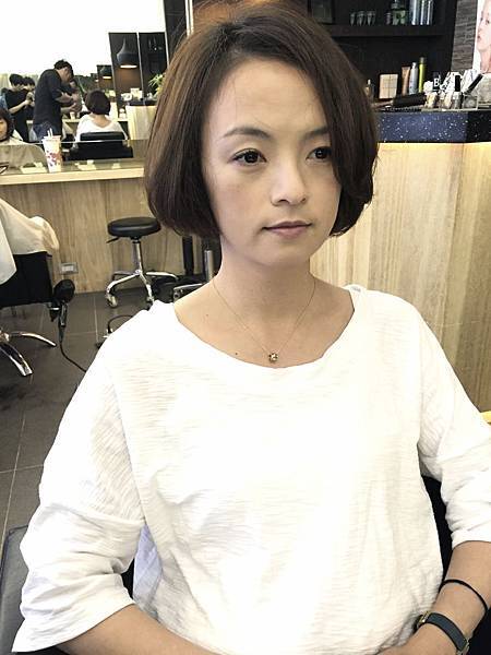 豐厚圓潤感女性短髮.台北剪髮.東區剪髮