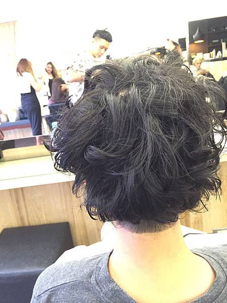 台北東區剪髮小隆推薦 台北東區剪髮小隆推薦