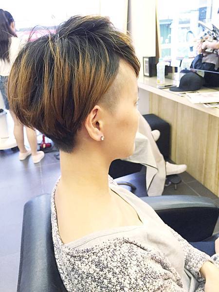 東區剪髮染髮小隆 東區剪髮染髮小隆