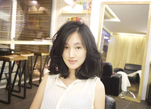 豐潤又微性感的髮型~微性感髮型分享~台北東區剪髮小隆作品推薦magic salon