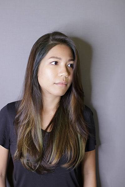 台北剪髪 東區剪髮 台北染髮 東區染髮 奶奶灰 台北燙髮 東區燙髮 亞麻灰 漸層染 染髮推薦 銀河染 刷染