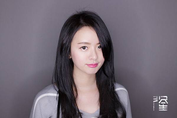 台北剪髪 東區剪髮 台北染髮 東區染髮 台北燙髮 東區燙髮 空氣感 男孩風 墨綠色 剪髮推薦 染髮推薦