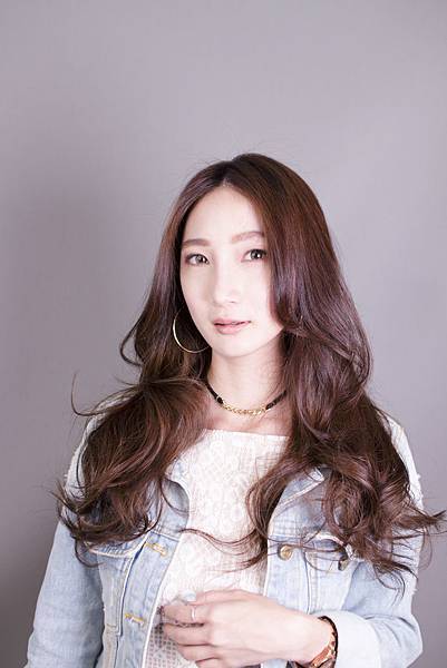 台北剪髪 東區剪髮 台北染髮 東區染髮 台北燙髮 東區燙髮 空氣感 睡不醒頭 隨性風 剪髮推薦 染髮推薦 燙髮推薦 慵懶感 大波浪捲髮