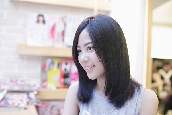 台北剪髪 東區剪髮 台北染髮 東區染髮 台北燙髮 東區燙髮 空氣感 睡不醒頭 甜美風 剪髮推薦 染髮推薦 燙髮推薦 空氣瀏海 睡不醒頭 2016髮型 藍黑色