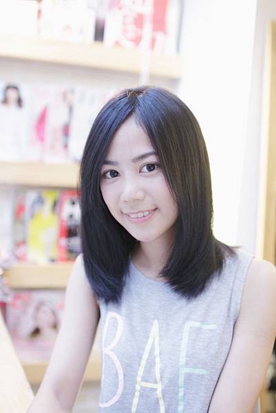 台北剪髪 東區剪髮 台北染髮 東區染髮 台北燙髮 東區燙髮 空氣感 睡不醒頭 甜美風 剪髮推薦 染髮推薦 燙髮推薦 空氣瀏海 睡不醒頭 2016髮型 藍黑色