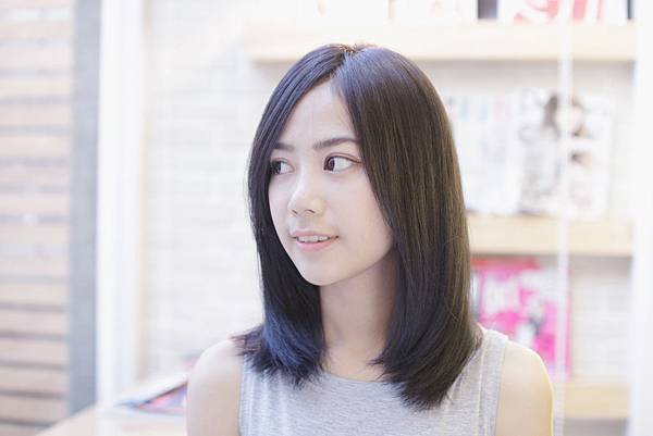 台北剪髪 東區剪髮 台北染髮 東區染髮 台北燙髮 東區燙髮 空氣感 睡不醒頭 甜美風 剪髮推薦 染髮推薦 燙髮推薦 空氣瀏海 睡不醒頭 2016髮型 藍黑色