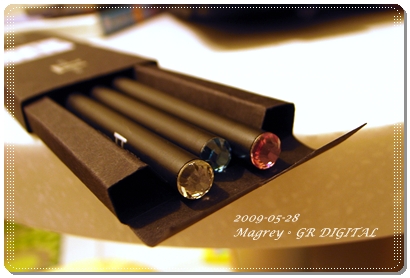 晶鑚鉛筆.jpg 晶鑚鉛筆.jpg