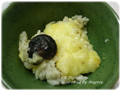 焗烤香菇雞燉飯3.JPG 焗烤香菇雞燉飯3.JPG