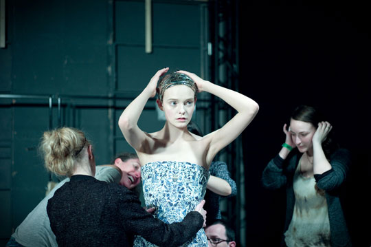 Alexander McQueen F/W 2011 - Nimue Smit Alexander McQueen F/W 2011 - Nimue Smit