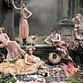 Vogue September 2007 - Guinevere van Seenus, Sasha Pivovarova,Caroline Trentini, Coco Rocha & Agyness Deyn