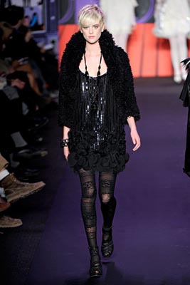 Anna Sui F/W 2011 - Milou Van Groesen
