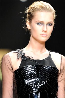 Karl Lagerfeld S/S'09 - Toni Garrn