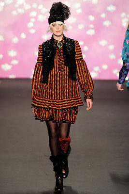 Anna Sui F/W09 - Agyness Deyn