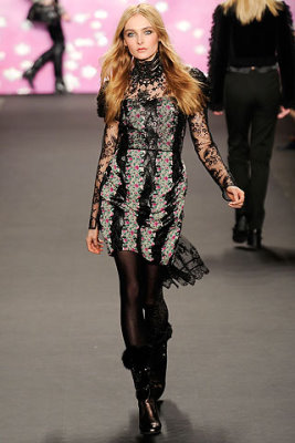 Anna Sui F/W09 - Snejana Onopka