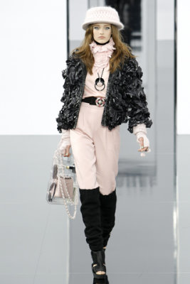 Chanel F/W'09 - Karmen Pedaru