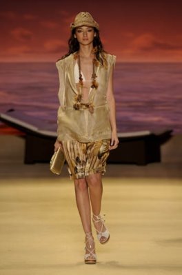 SPFW - Colcci S/S 09/10:Bruna Tenorio