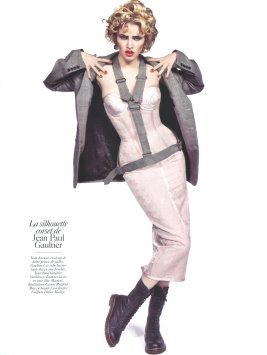 Vogue Paris August 2009 -  Lara Stone