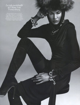 Vogue Paris August 2009 -  Sessilee Lopez