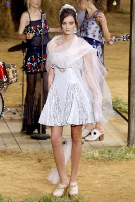 Chanel S/S 2010 - Denisa Dvorakova