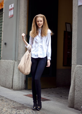 altamira: Models Off Duty - Frida Gustavsson