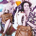 Mulberry S/S 2010 : Sasha Pivovarova and Viktoriya Sasonkina