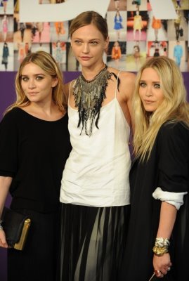 2010 CFDA Awards - Mary-Kate Olsen,Sasha Pivovarova & Ashley Olsen