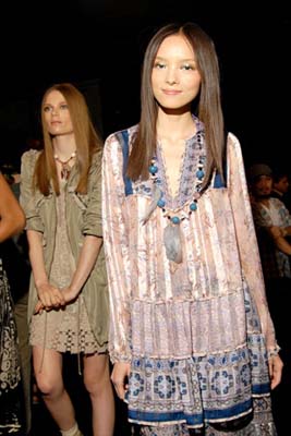 Anna Sui S/S 2011 : Sun Fei Fei 