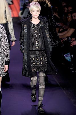 Anna Sui F/W 2011 - Milou Van Groesen