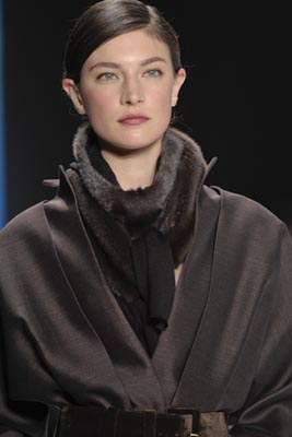 Carolina Herrera F/W 2011 - Jacquelyn Jablonski