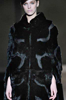 Alberta Ferretti F/W 2011 - Samantha Gradoville