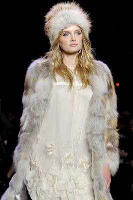 Anna Sui F/W 2011 - Lily Donaldson