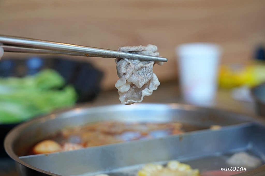 台北士林美食｜川邸鍋物專門個人鴛鴦鍋～單人也可以自選鴛鴦湯底