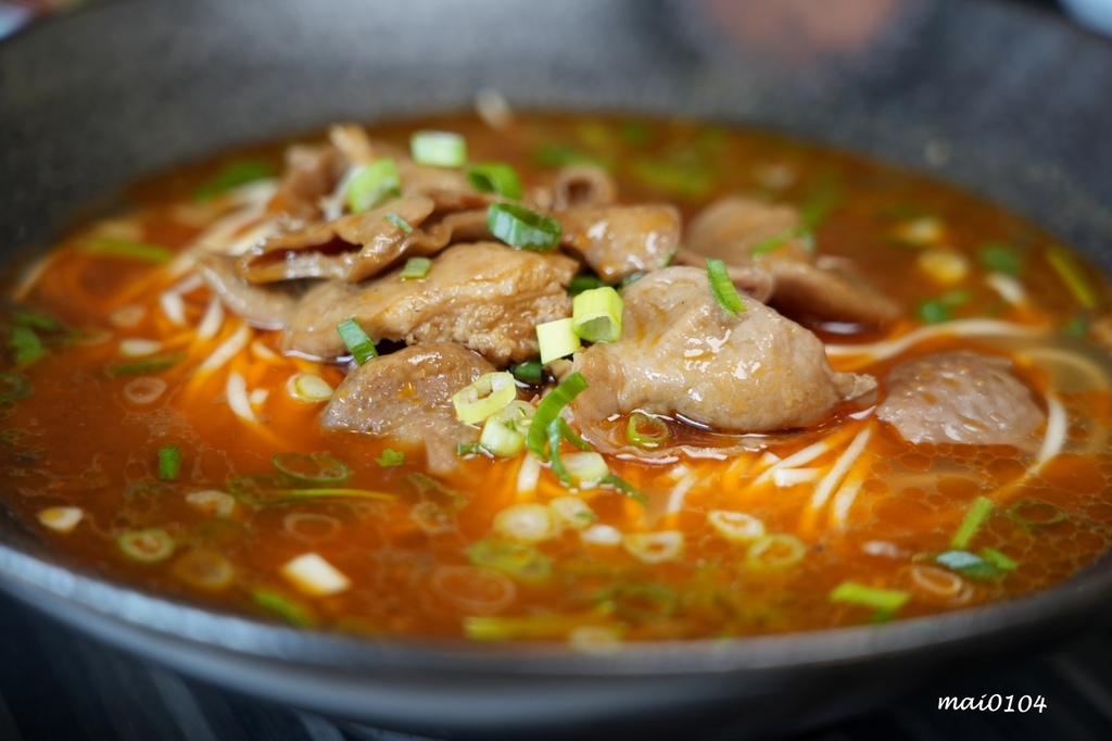 桃園平鎮美食｜饗吃麻辣重慶小麵～四川道地麵食，酸辣粉、老壇酸