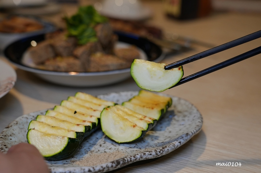 桃園美食｜三川燒烤創意料理～隱身在桃園觀光夜市巷弄內美食，提